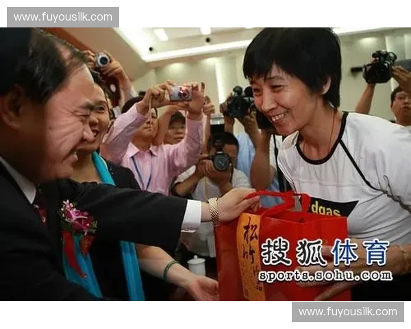 体育纪念品收藏价值鉴赏与市场趋势解析带你发现经典赛事珍藏魅力